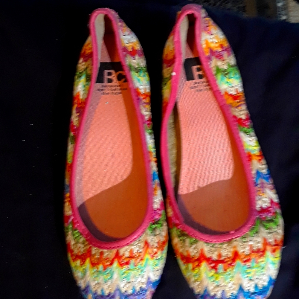 Vacation Must Have Multicolor flats. Size 6M  New never worn
